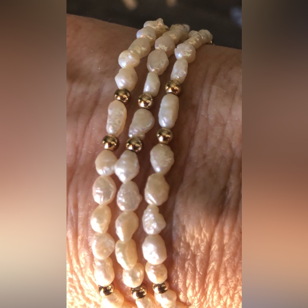 Genuine Freshwater Pearl Bracelet Pretty Vintage Dainty Triple Strand Jewelry - Picture 3 of 6